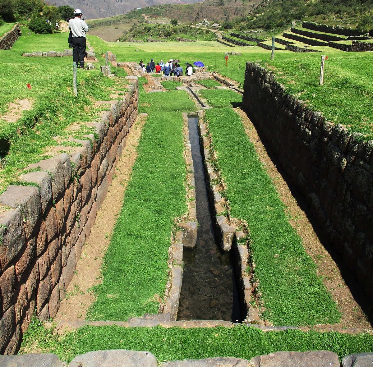 tipon centro hidraulico valle sur cusco